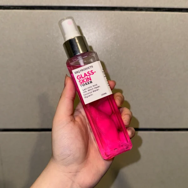 GLASS SKIN TONER- 𝟭.𝟰% 𝗛𝘆𝗮𝗹𝘂𝗿𝗼𝗻𝗶𝗰 𝗔𝗰𝗶𝗱 + 𝟮.𝟯% 𝗔𝗛𝗔